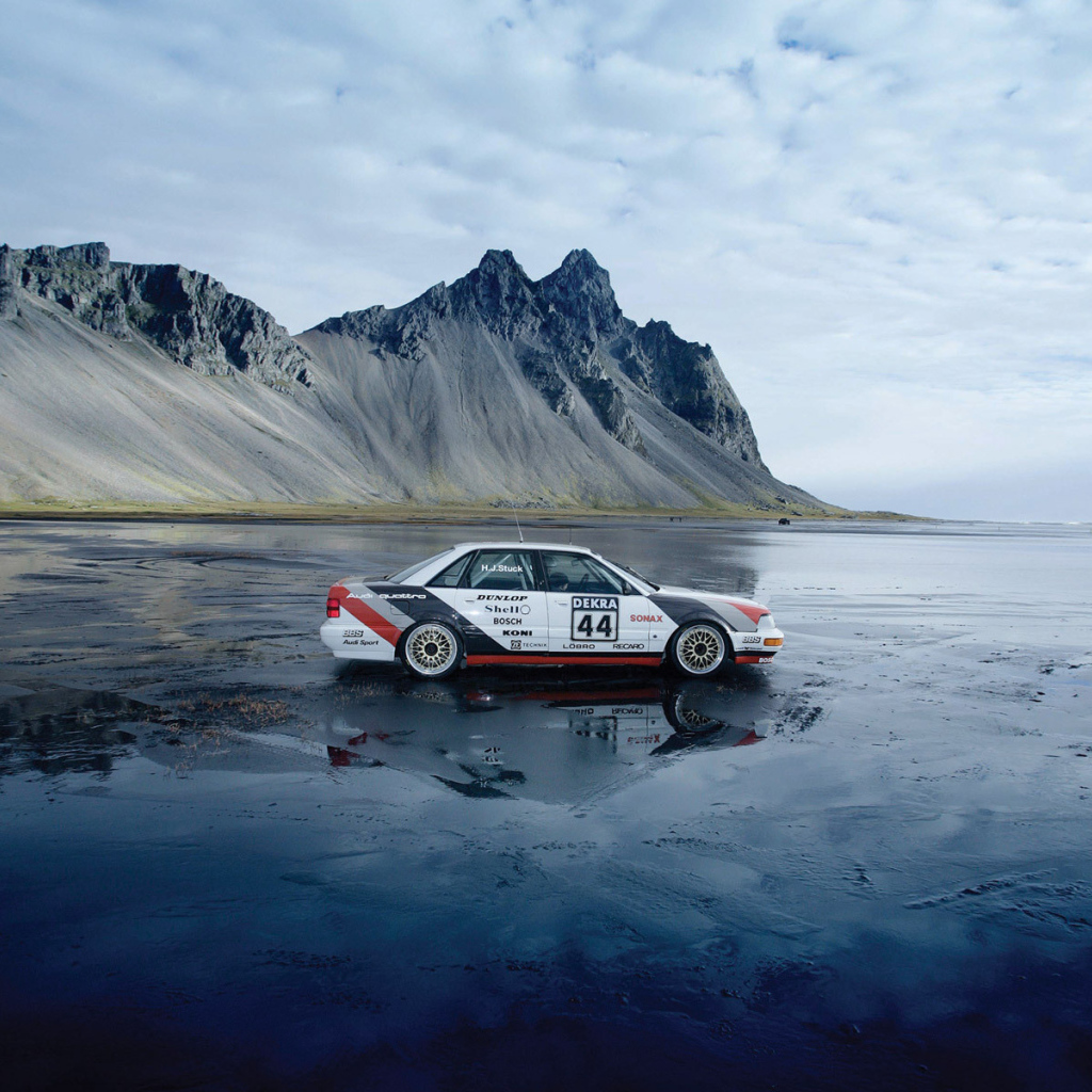 Надежная машина Audi quattro