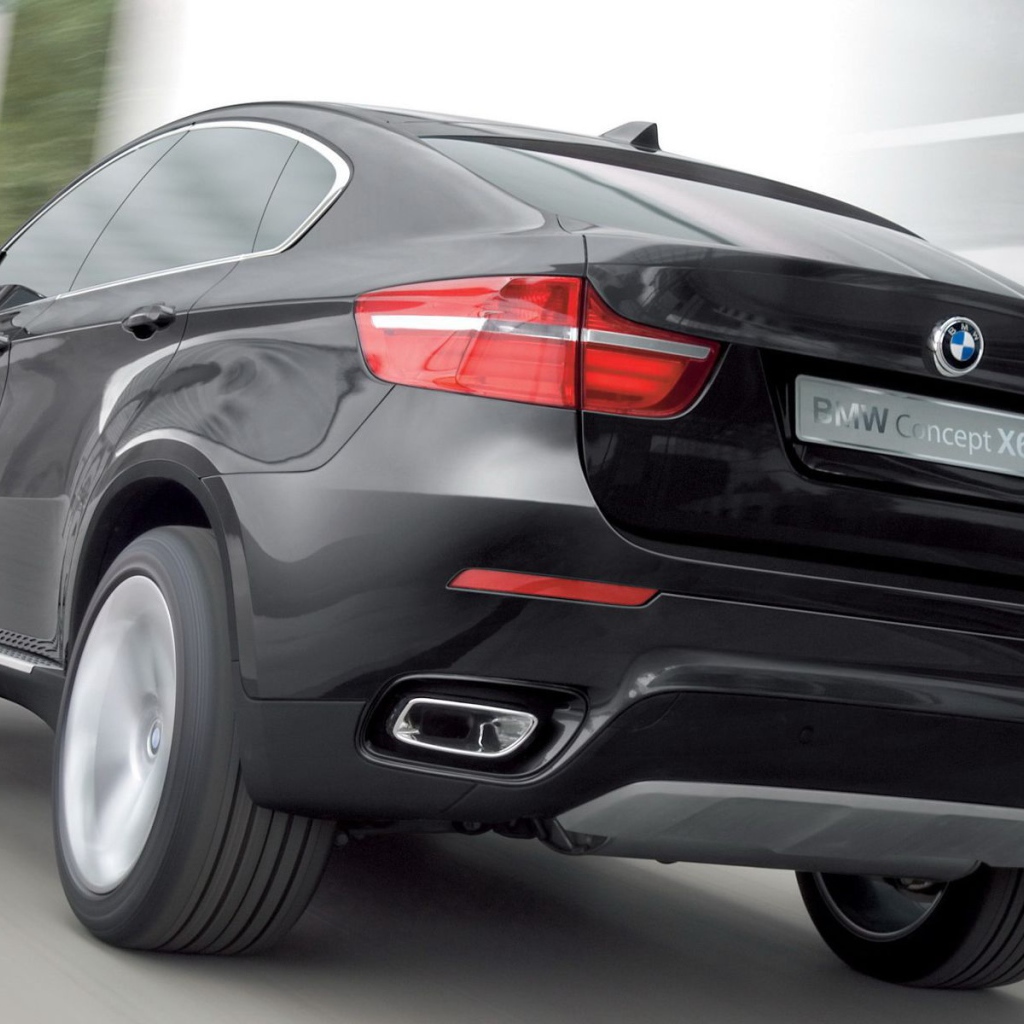 Автомобиль марки BMW модели X6 2014 года