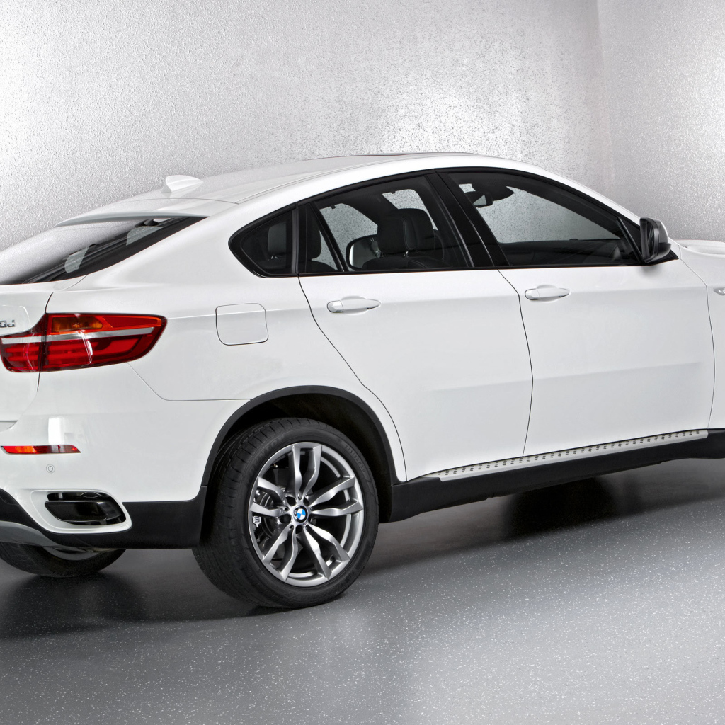 Дизайн автомобиля BMW X6 2014 года