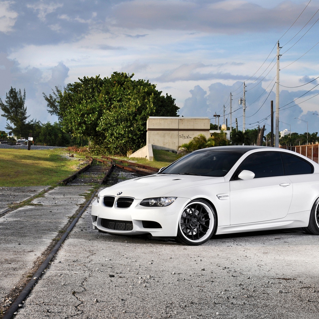 Белый BMW M3