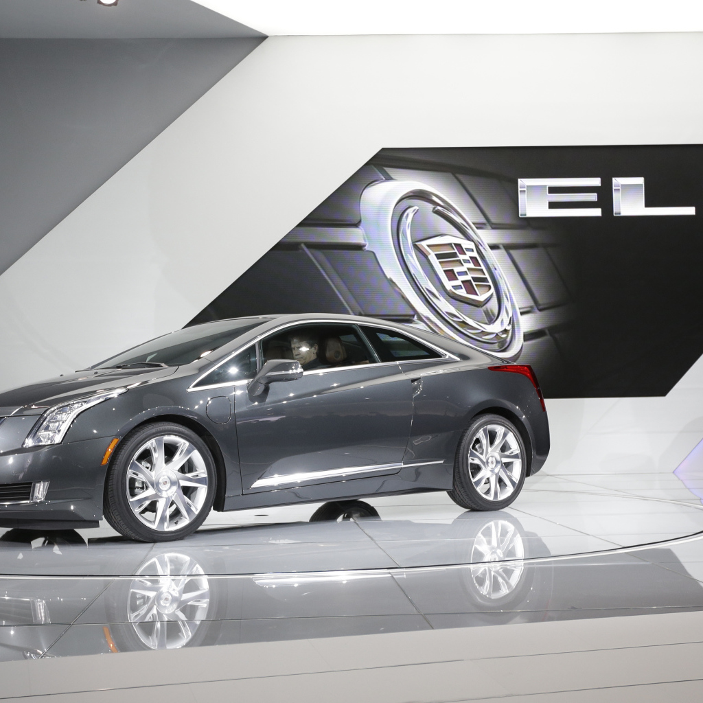 Красивый автомобиль Cadillac ERL 2014 года