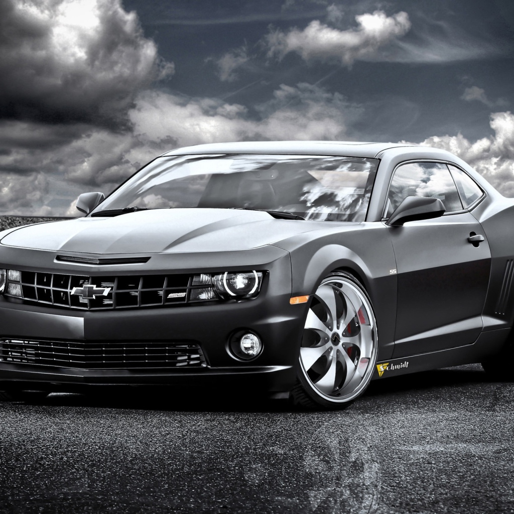 Черный Chevrolet Camaro SS