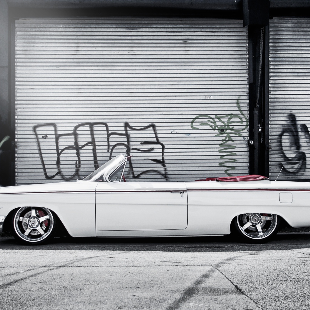 Белый Шевроле импала