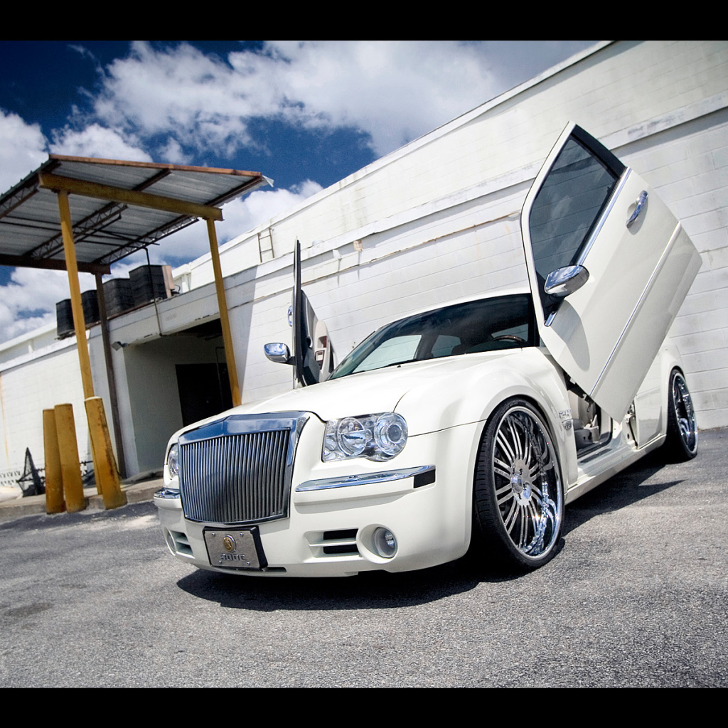 Дикий Сhrysler 300c