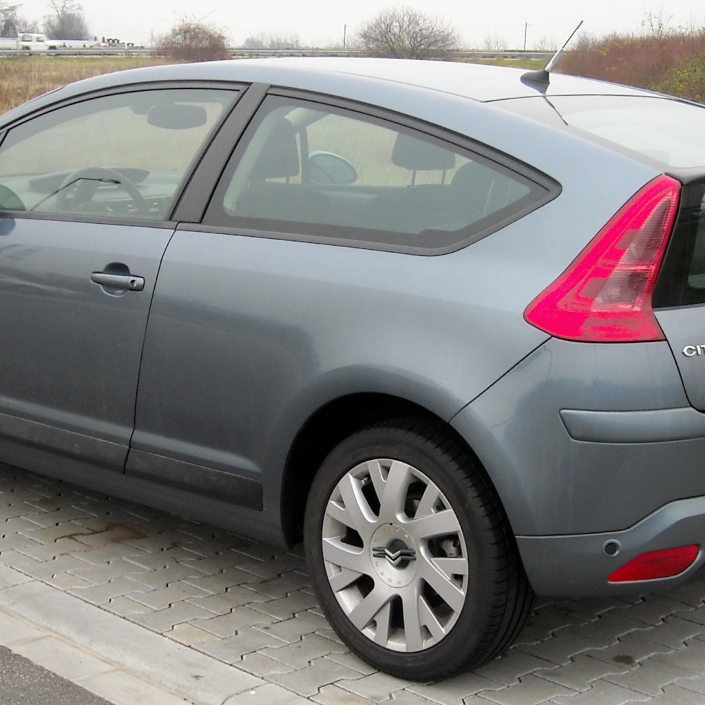 Серый Citroen C4