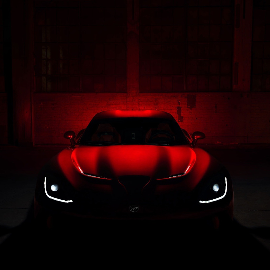 Автомобиль Додж в темноте