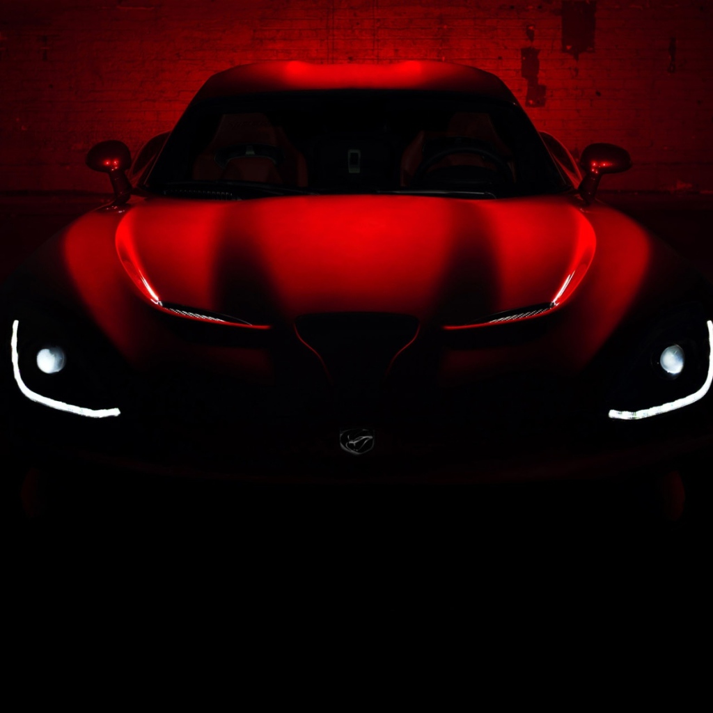 Перед Додж вайпер