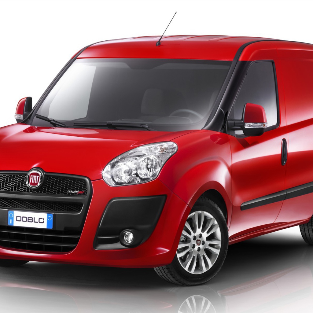 Автомобиль марки Fiat модели Doblo