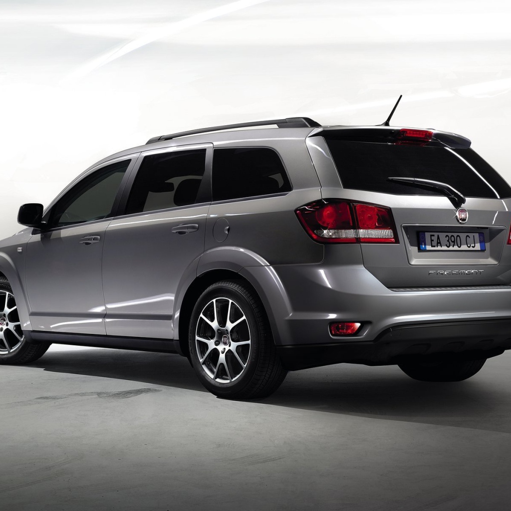 Новый автомобиль Fiat Freemont