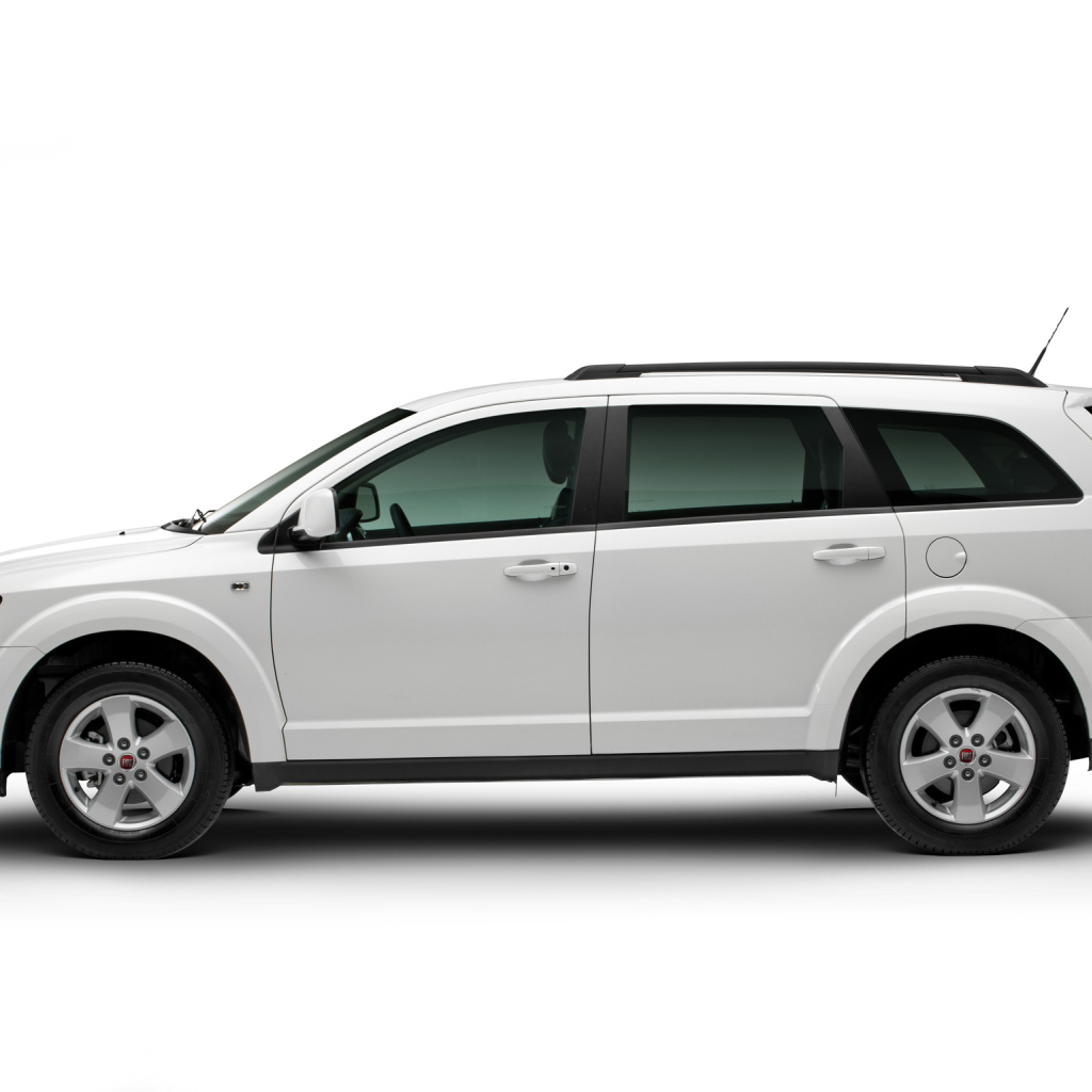 Новая машина Fiat Freemont