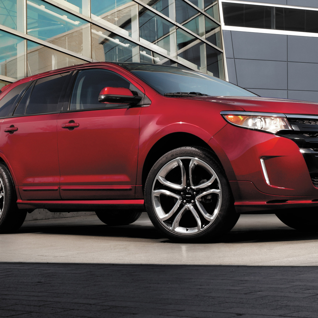 Автомобиль марки Ford модели Edge 2014