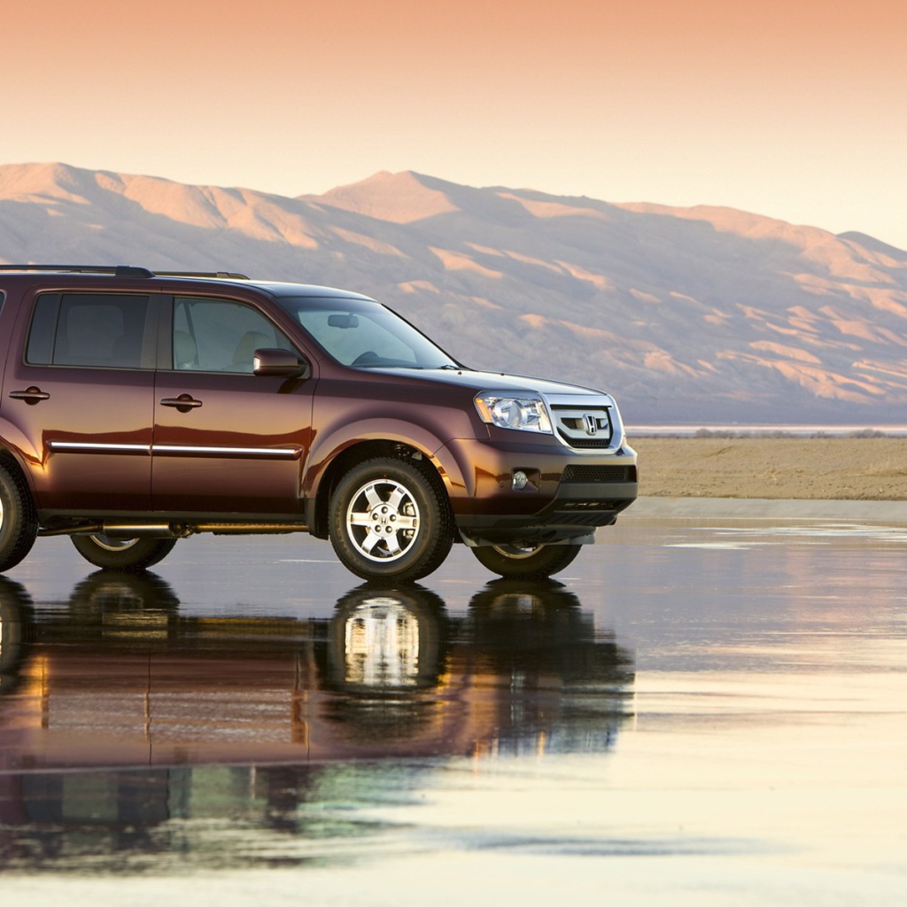 Автомобиль марки Honda модели Pilot