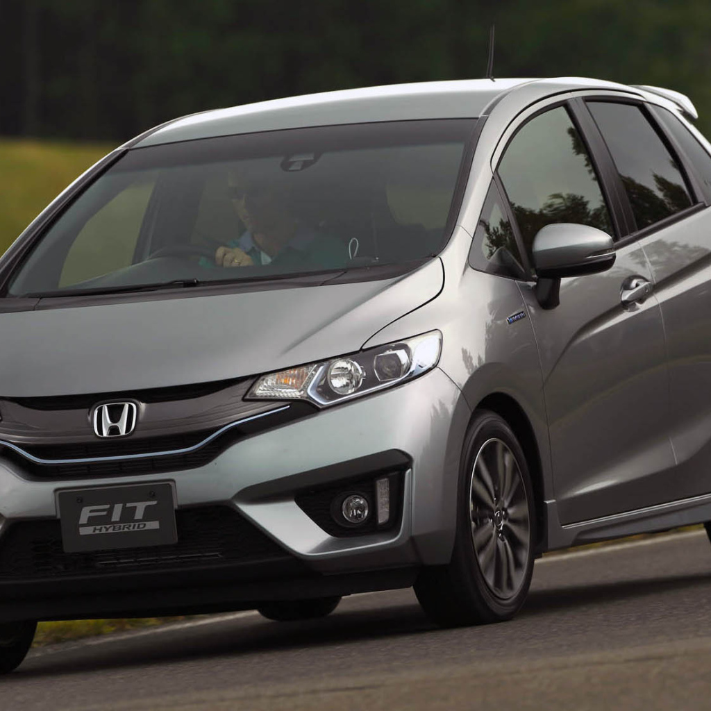 Тест драйв автомобиля Honda Fit 2014
