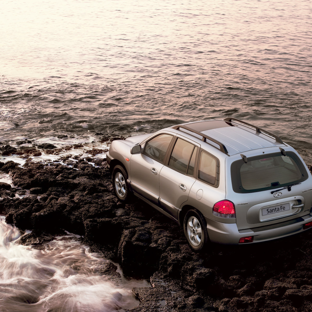 Надежный автомобиль Hyundai Santa fe