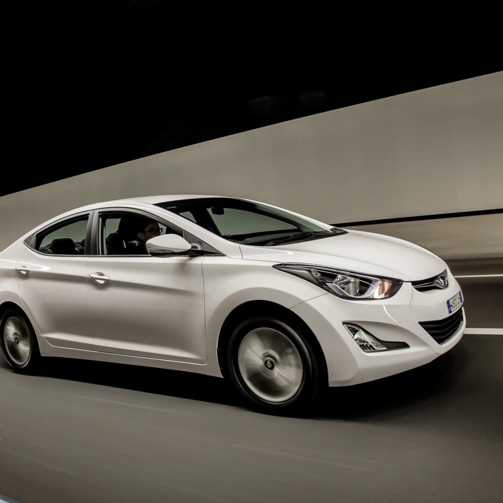 Тест драйв автомобиля Hyundai Elantra 2014