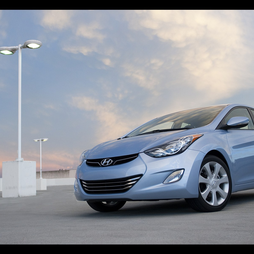 Фото автомобиля Hyundai Elantra