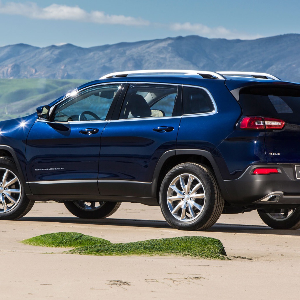 Надежный автомобиль Джип Гранд Чероки 2014