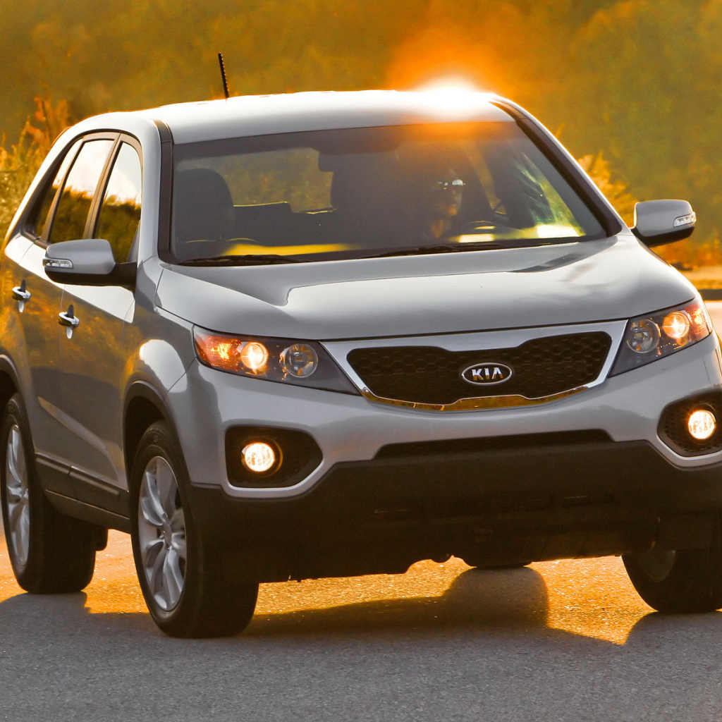 Красивый автомобиль Kia Sorento в Москве