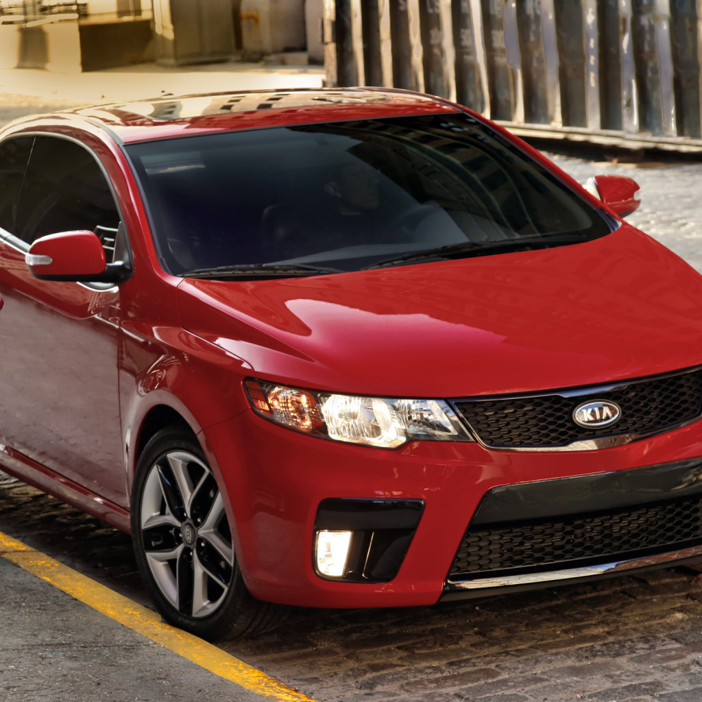 Тест драйв автомобиля Kia Cerato