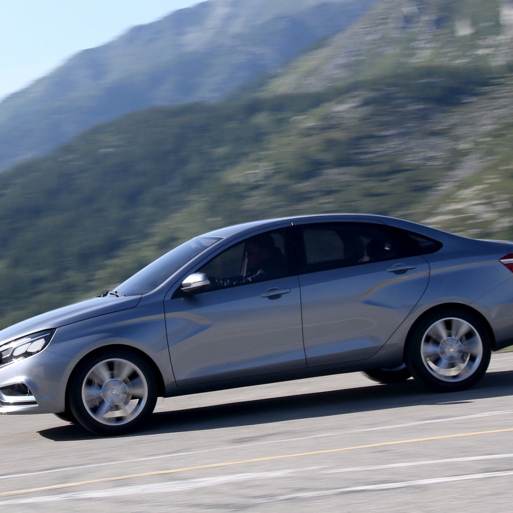 Стремительная Лада Веста