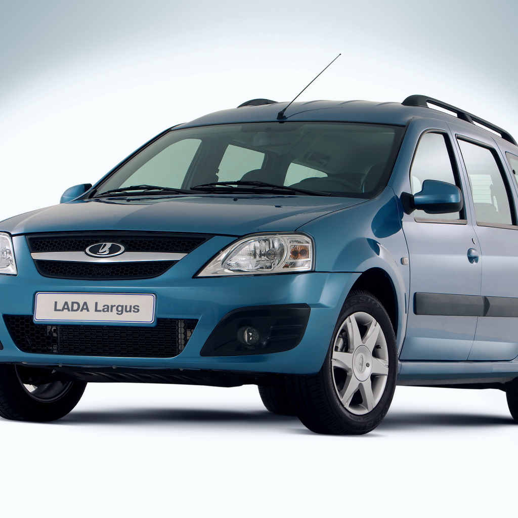 Бирюзовая Lada Largus