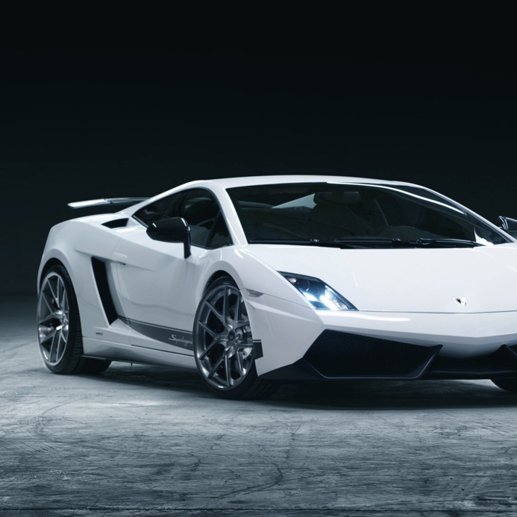 Белый Vorsteiner Lamborghini Gallardo