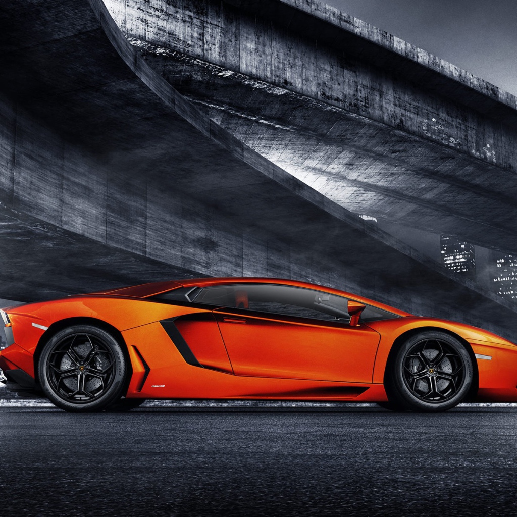 Спорт кар Lamborghini aventador