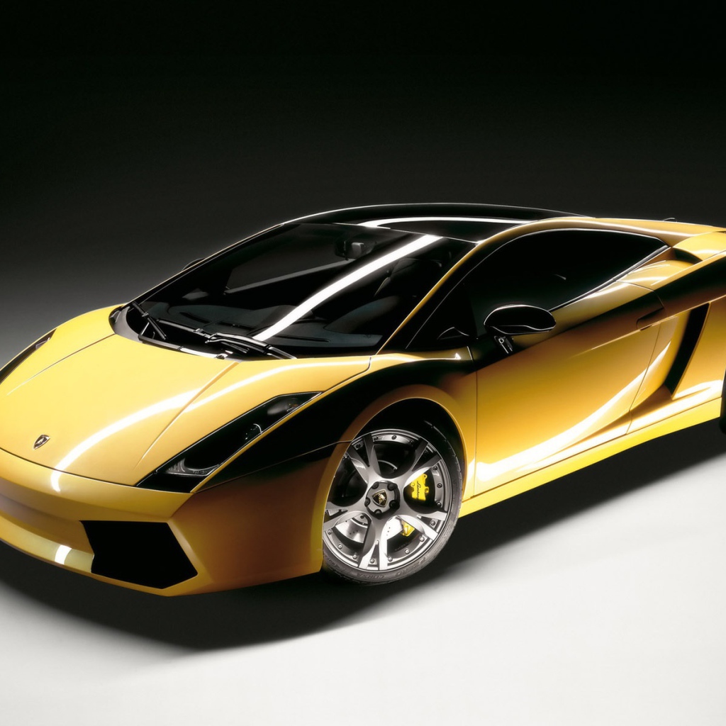 Желтый Lamborghini gallardo