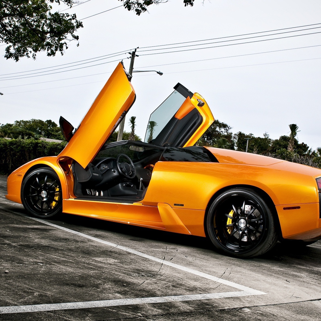 Оранжевый Lamborghini murcielago