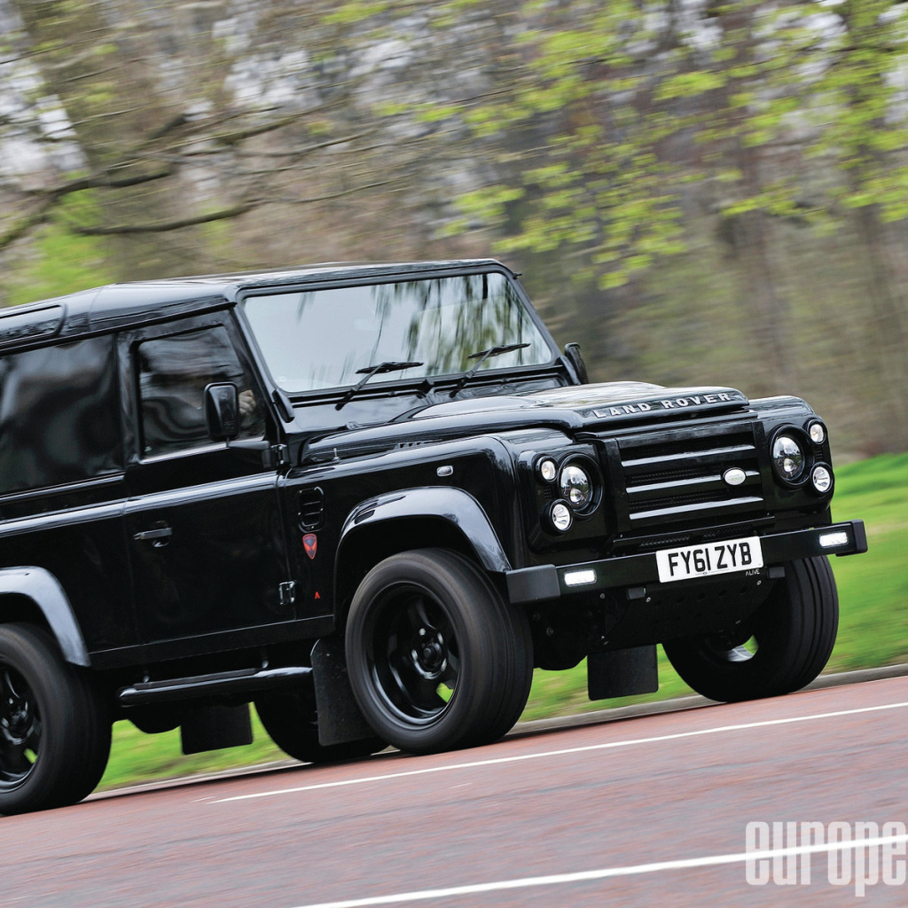 Тест драйв автомобиля Land Rover Defender