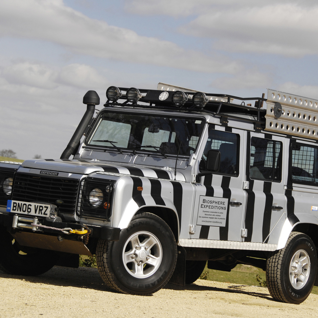 Новая машина Land Rover Defender