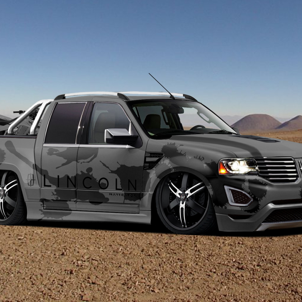 Автомобиль марки Lincoln модели Navigator 2014
