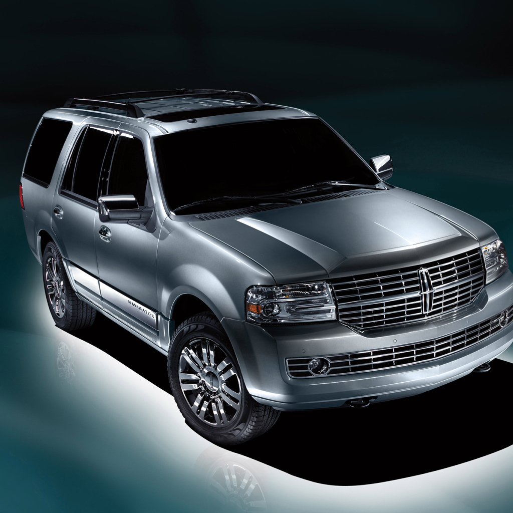 Надежная машина Lincoln Navigator 2014