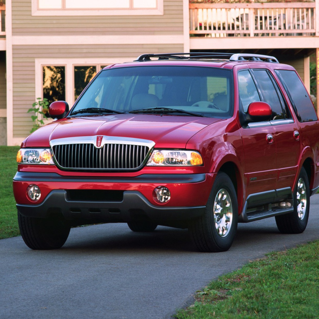 Надежная машина Lincoln Navigator 2015