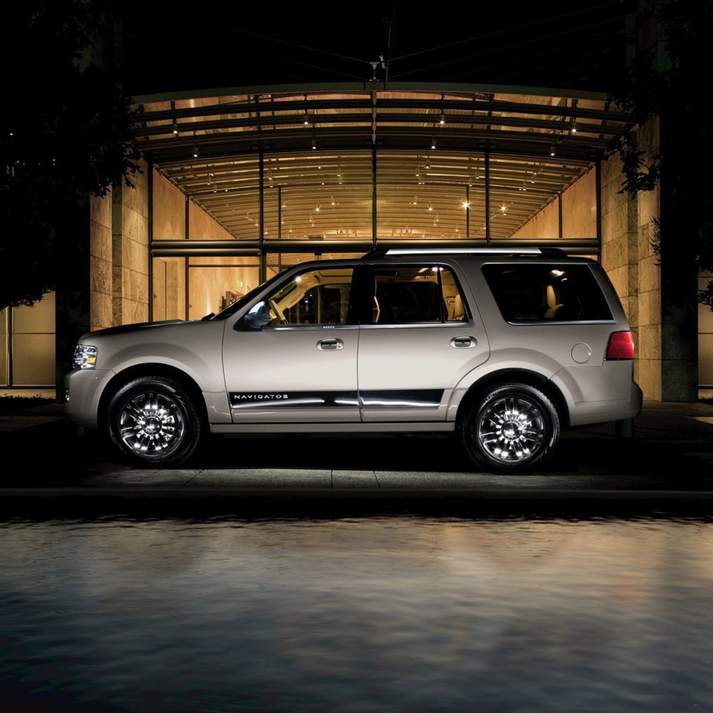 Надежная машина Lincoln Navigator