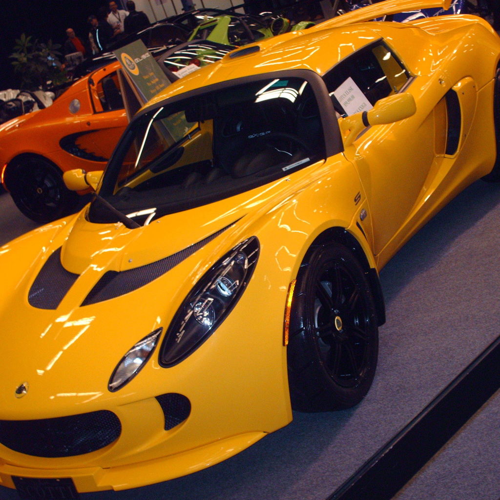 Желтый Lotus Elise