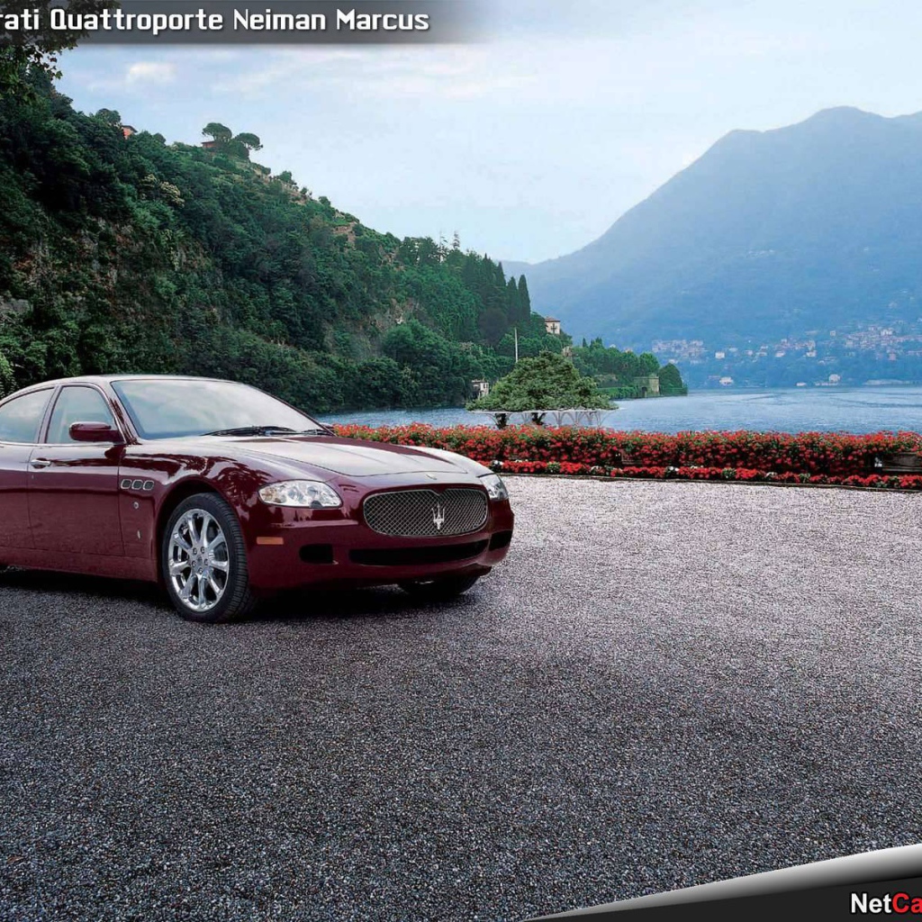 Красивый автомобиль Maserati Quattroporte в Москве