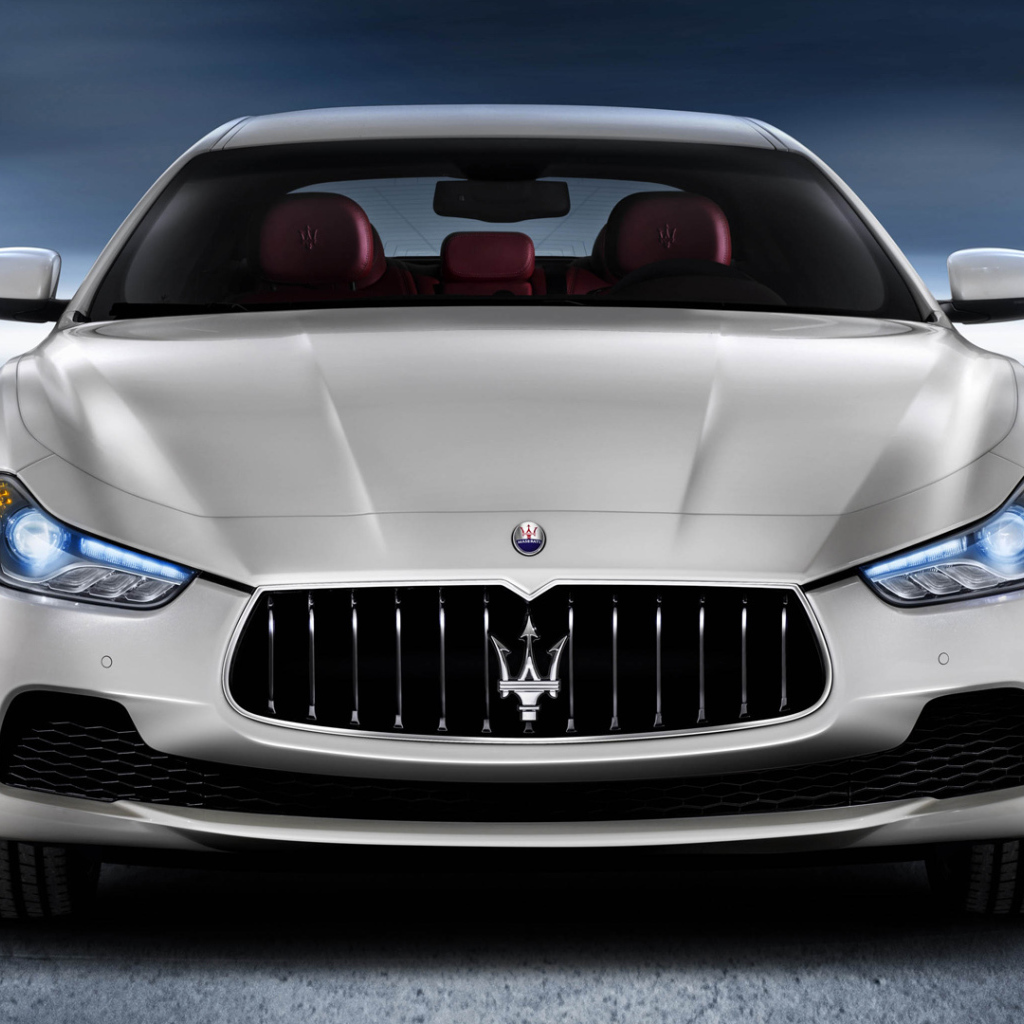 Автомобиль марки Maserati модели Ghibli