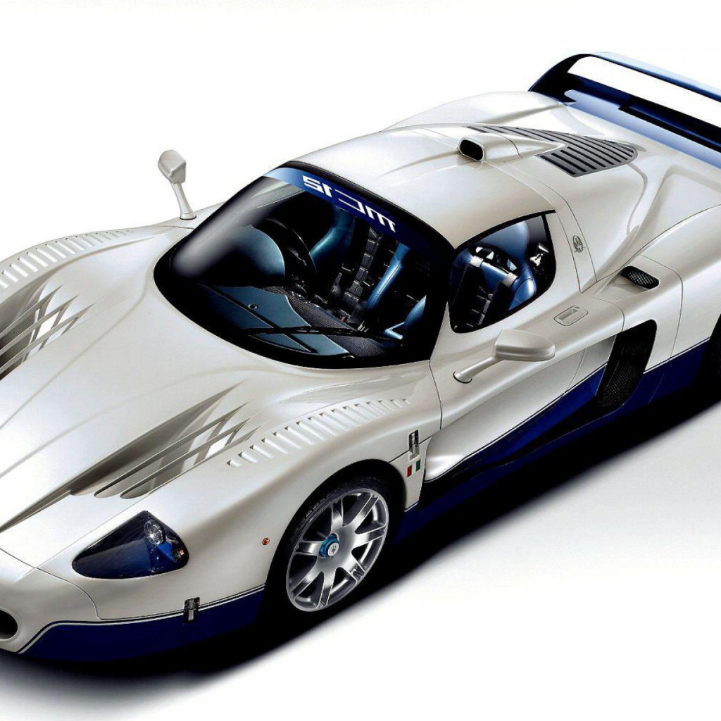 Дизайн автомобиля Maserati MC12
