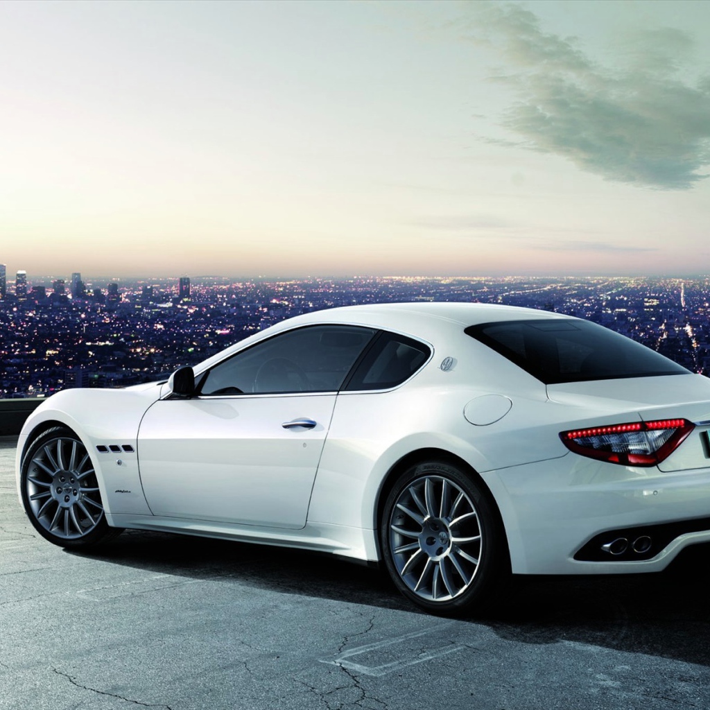 Новый автомобиль Maserati Granturismo