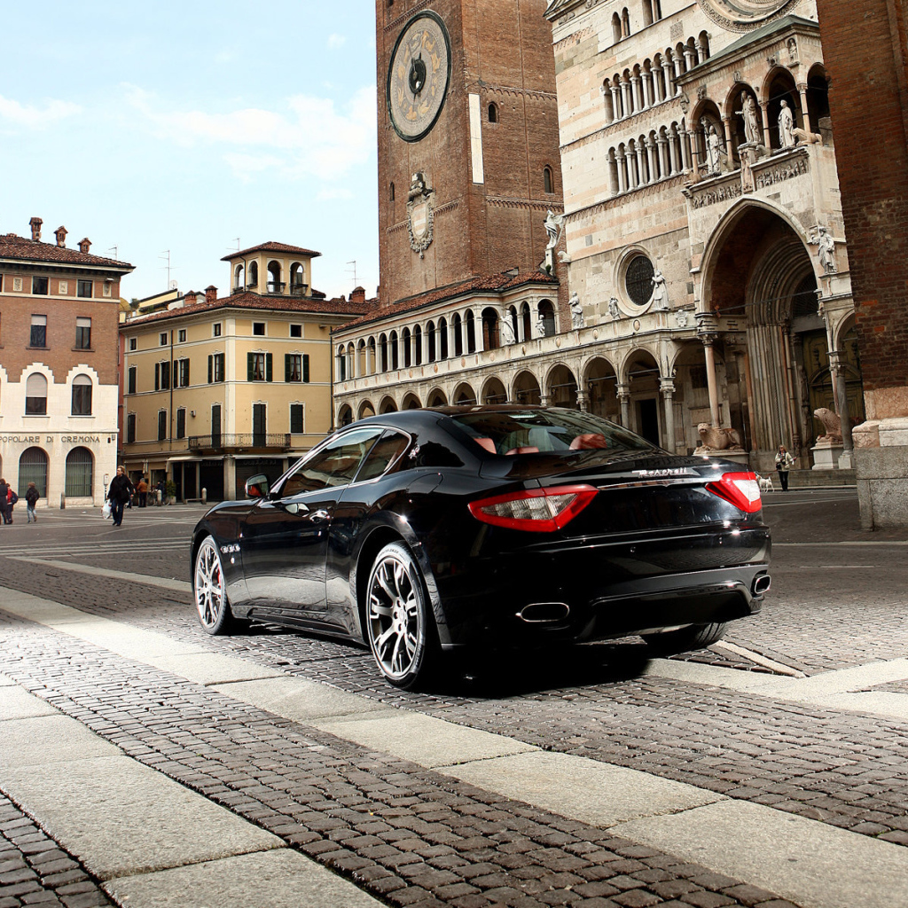 Новая машина Maserati Granturismo