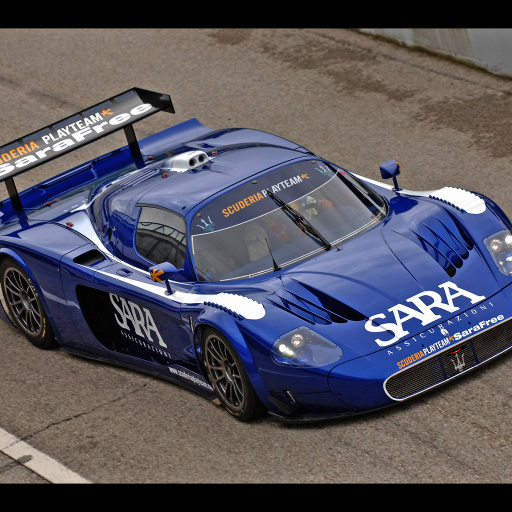 Новый автомобиль Maserati MC12