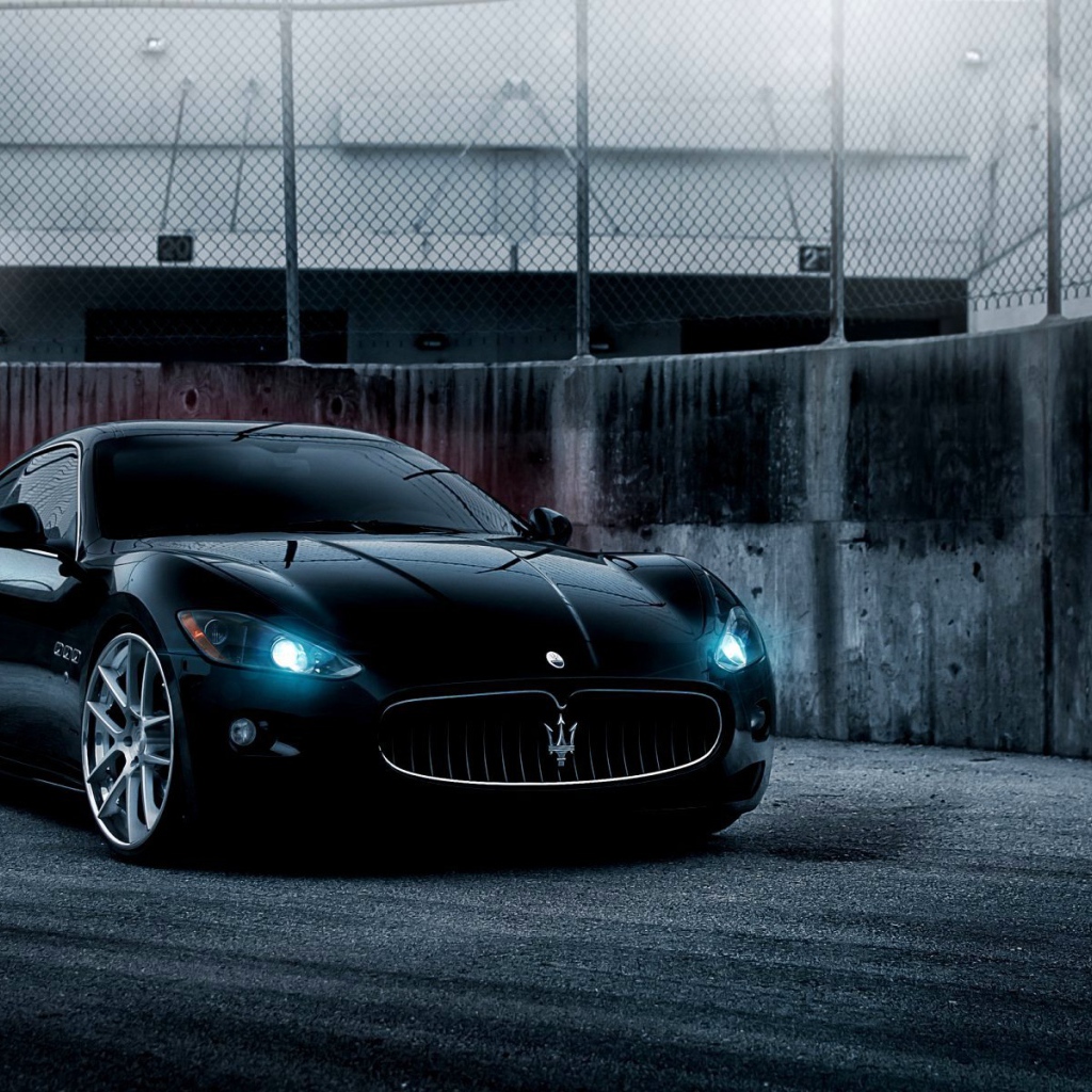 Фото автомобиля Maserati Quattroporte