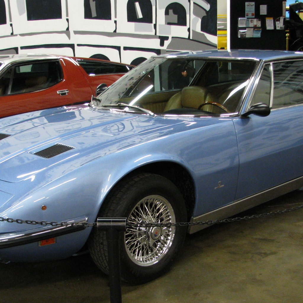 Надежный автомобиль Maserati Indy