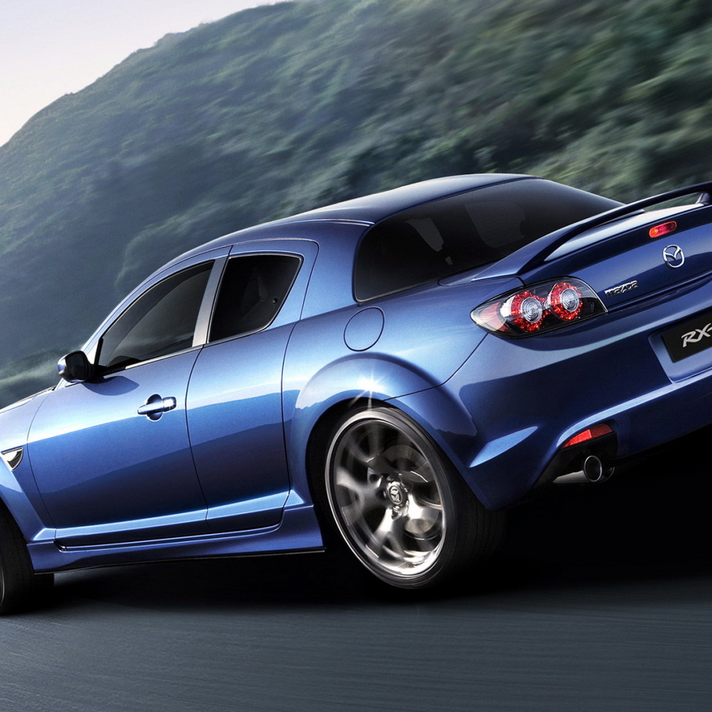 Новый автомобиль Mazda RX 8