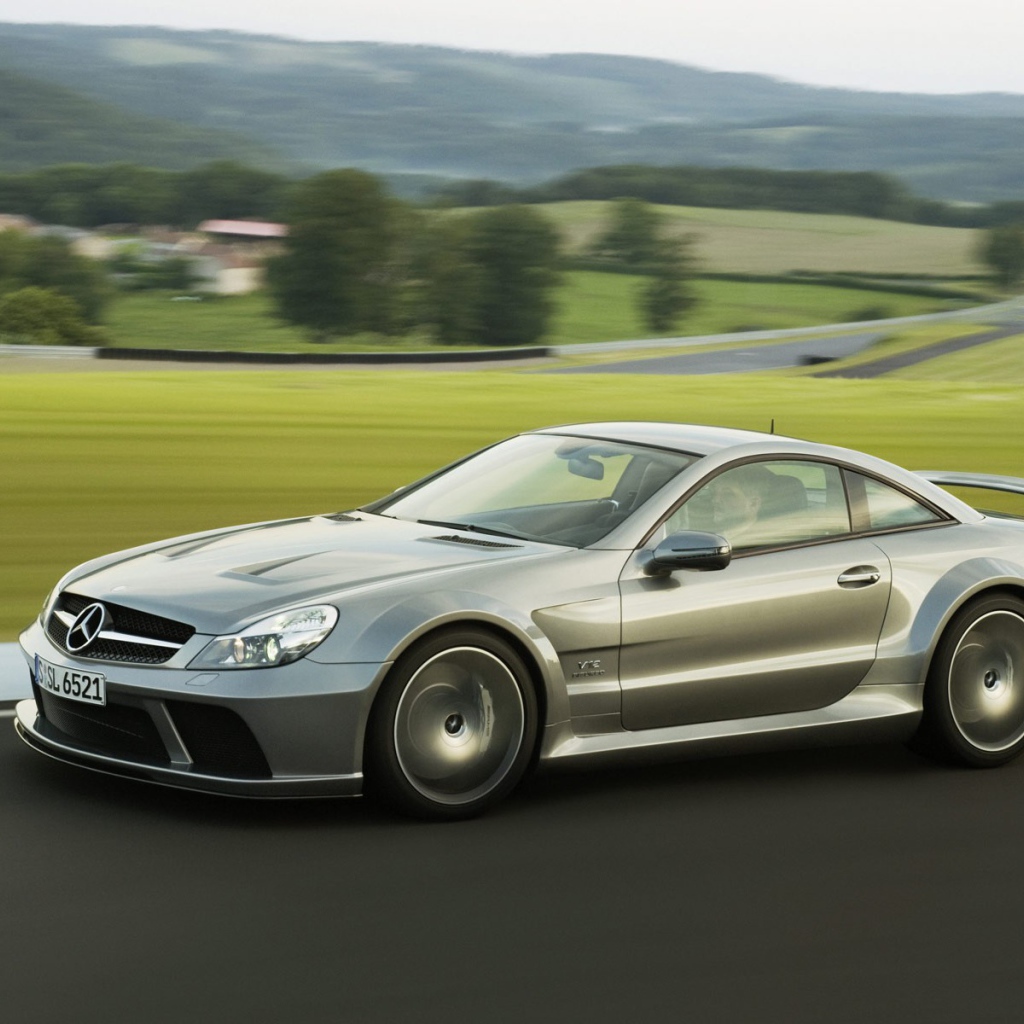 Спортивный Мерседес бенц