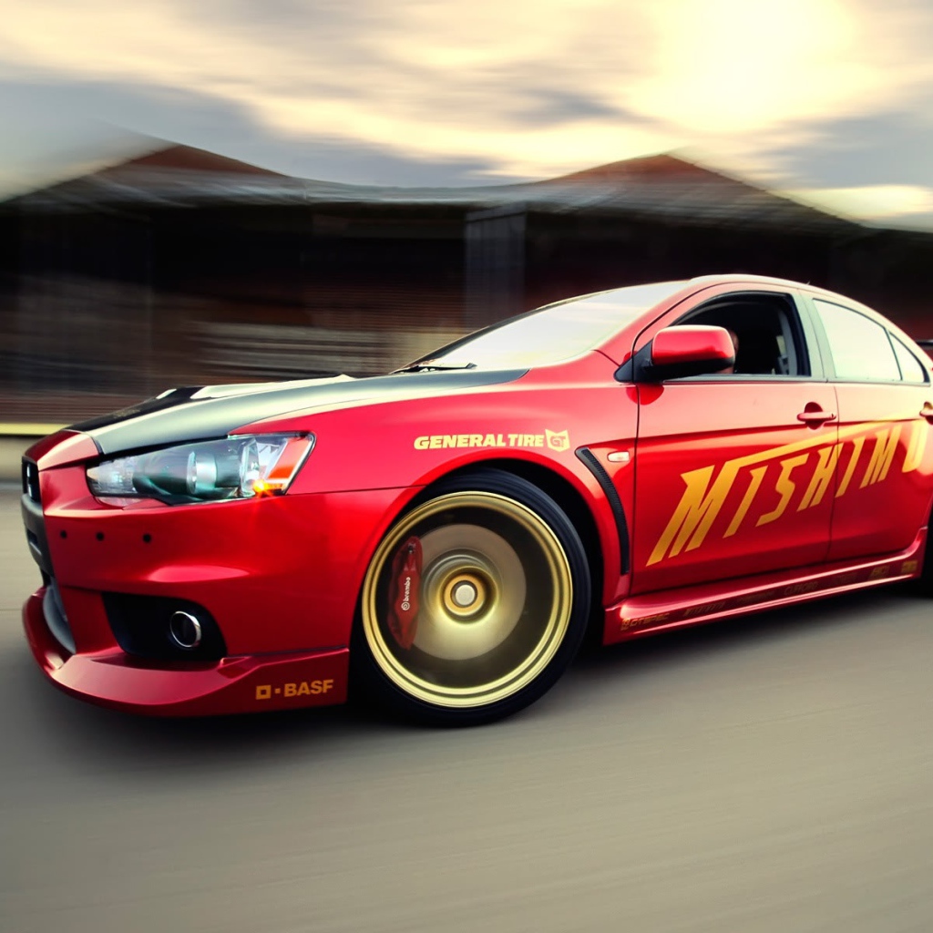 Красивый автомобиль Mitsubishi Lancer Evolution