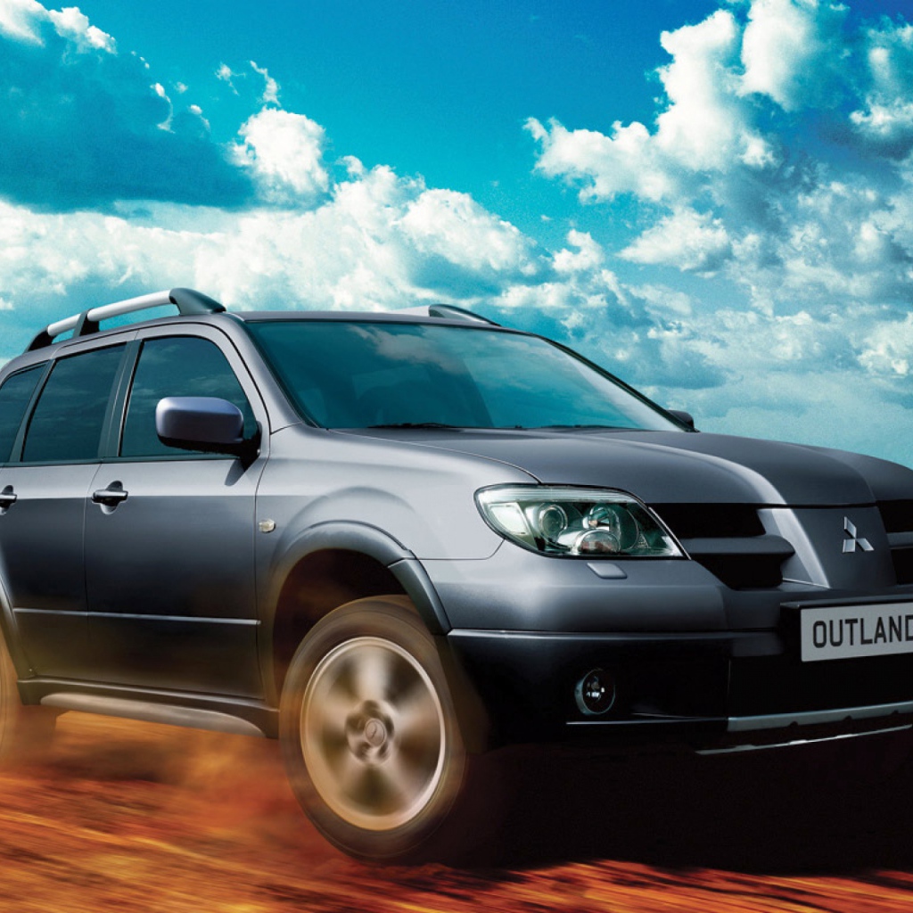 Автомобиль марки Mitsubishi модели Outlander
