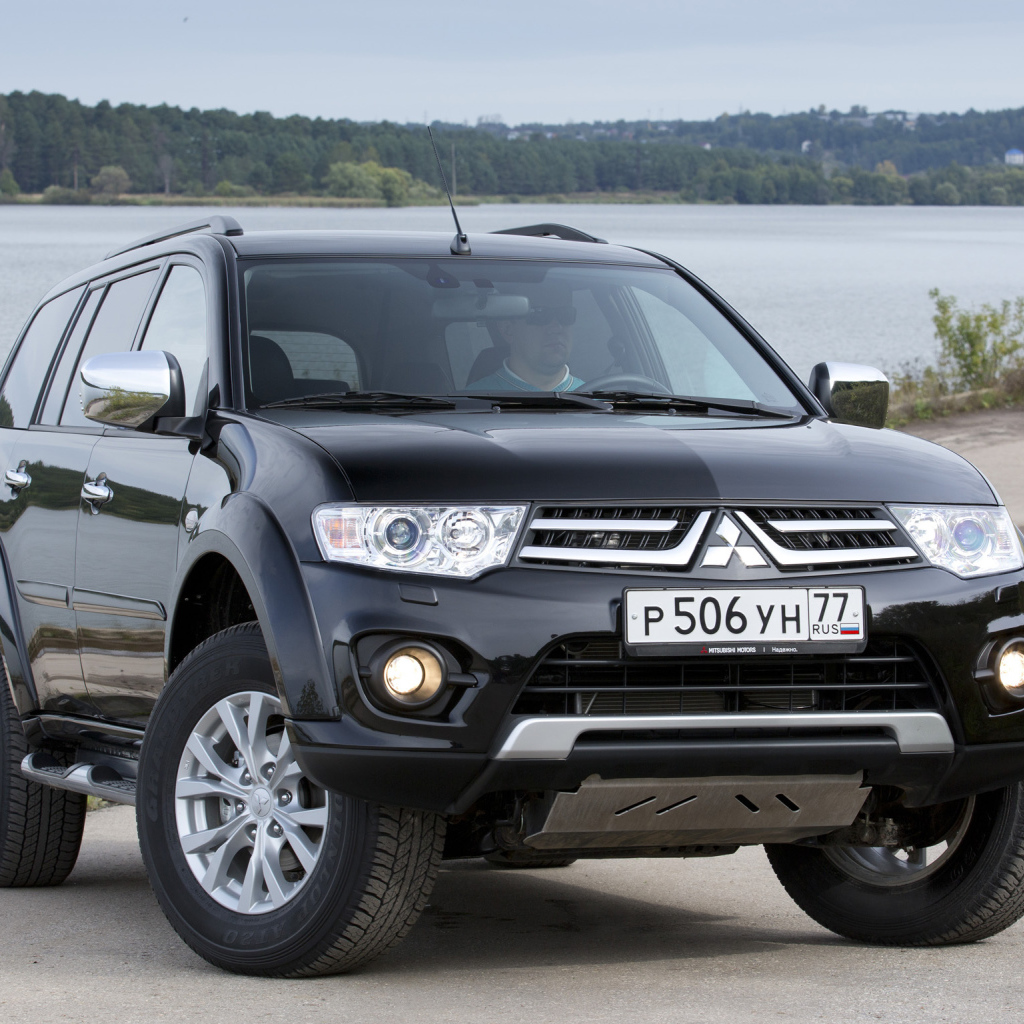 Надежный автомобиль Mitsubishi Pajero Sport