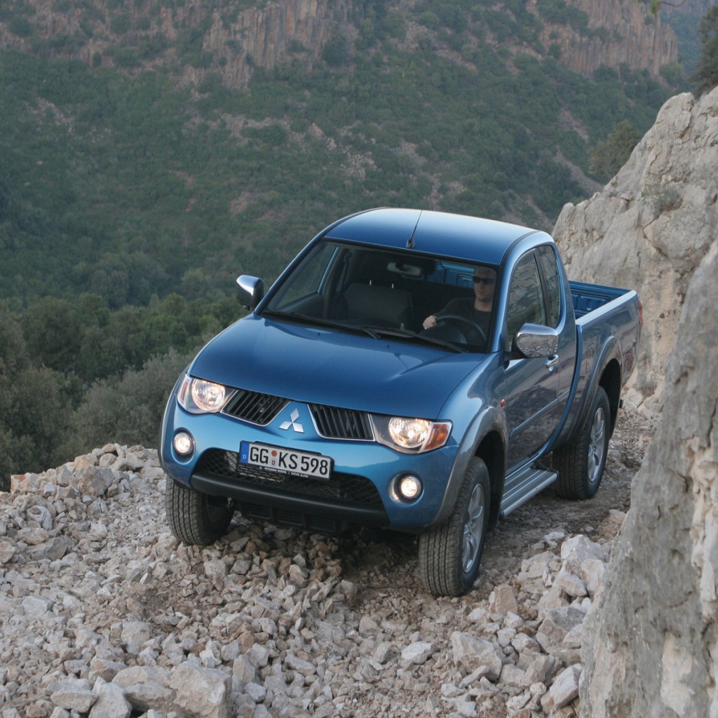 Тест драйв автомобиля Mitsubishi L200